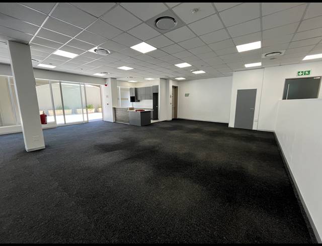 255M² OFFICE TO LET IN CLAREMONT